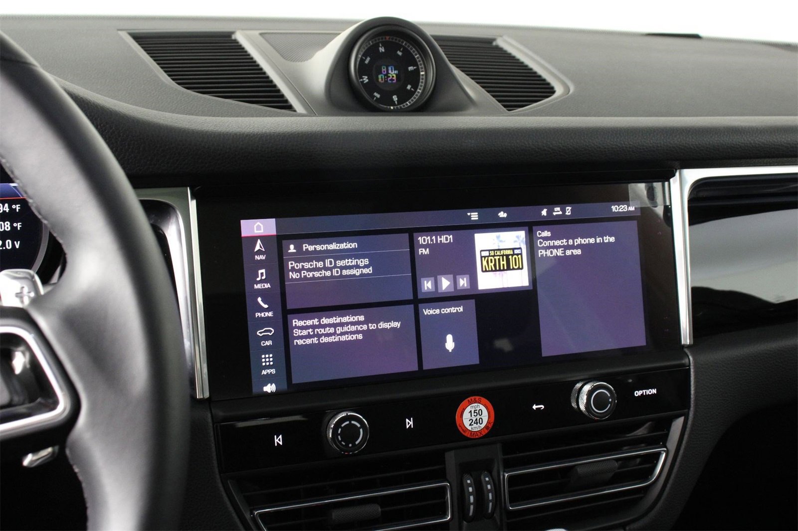 Used 2025 Porsche Macan image 13