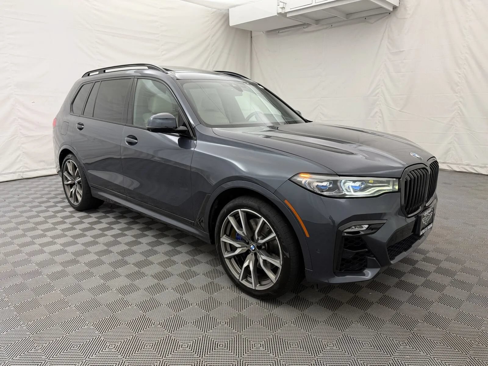 Used 2020 BMW X7 M50i w/ Executive Package AWD/4WD image 4