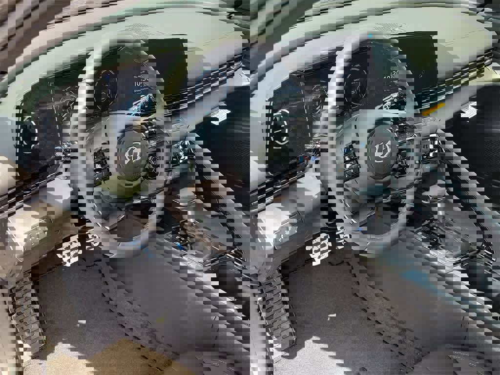 New 2025 Hyundai Elantra SEL image 21