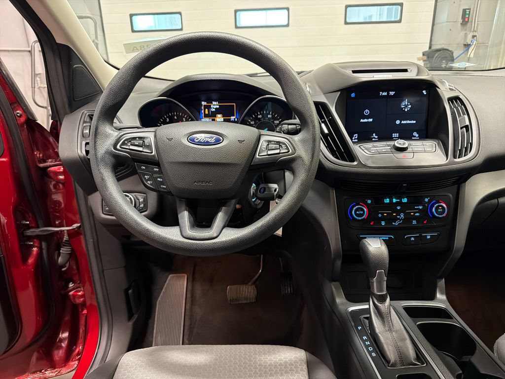 Used 2017 Ford Escape SE w/ Equipment Group 201A AWD/4WD image 5