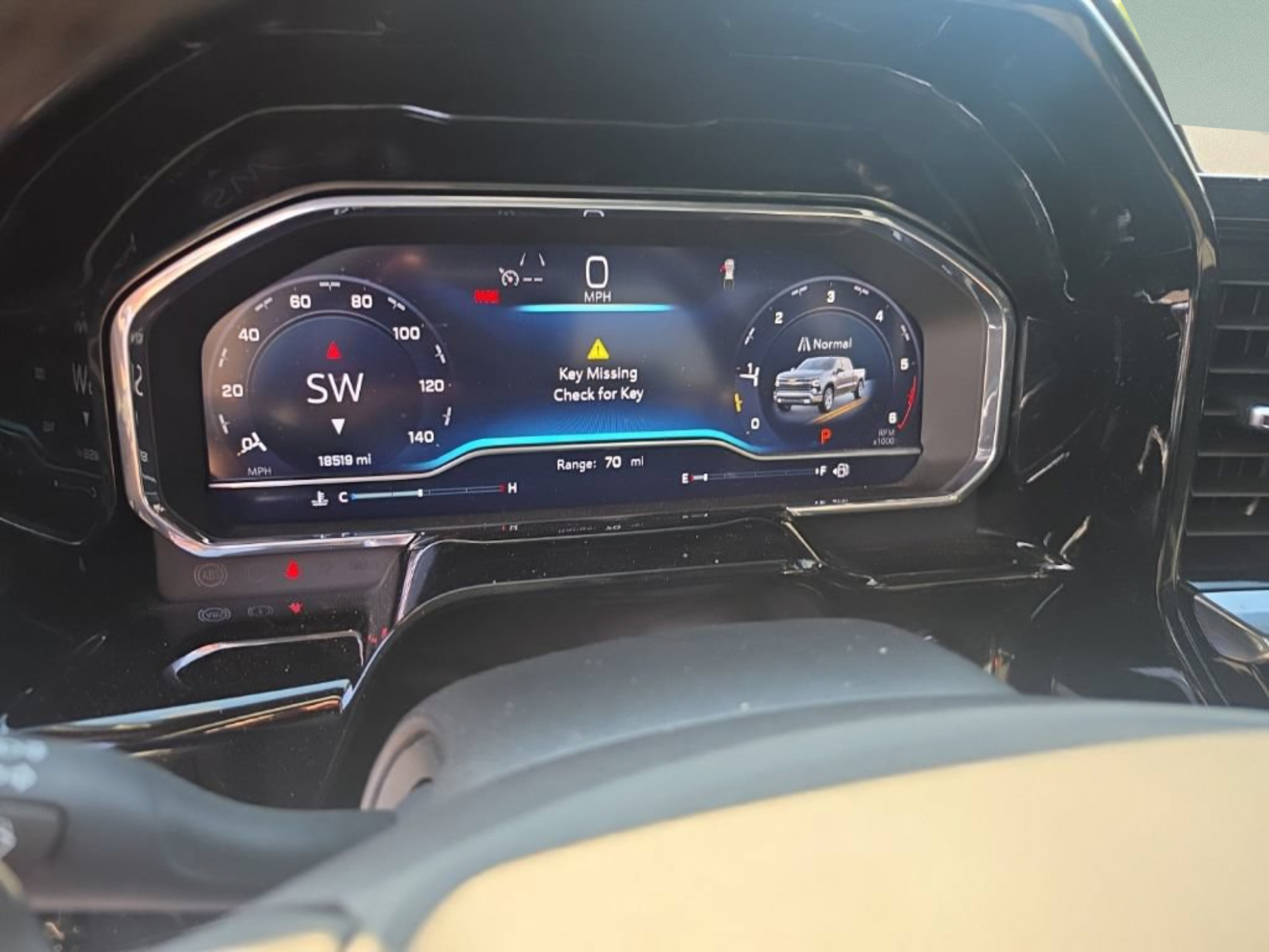 Used 2025 Chevrolet Silverado 1500 LT RWD image 17