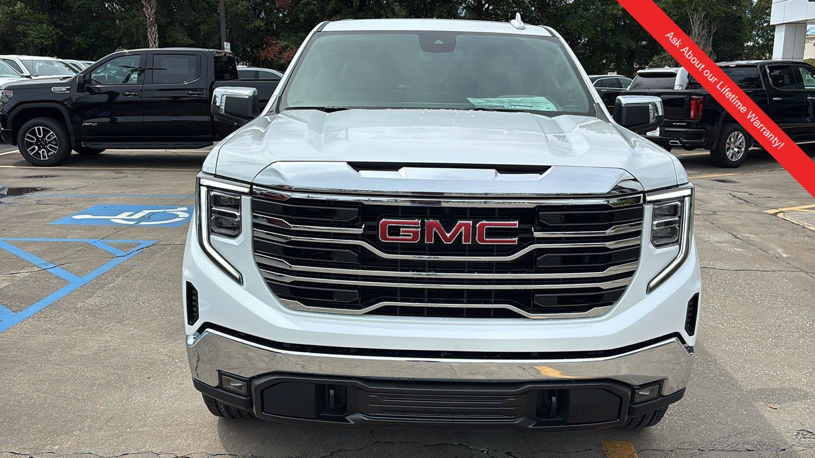 New 2026 GMC Sierra 1500 SLT RWD image 2