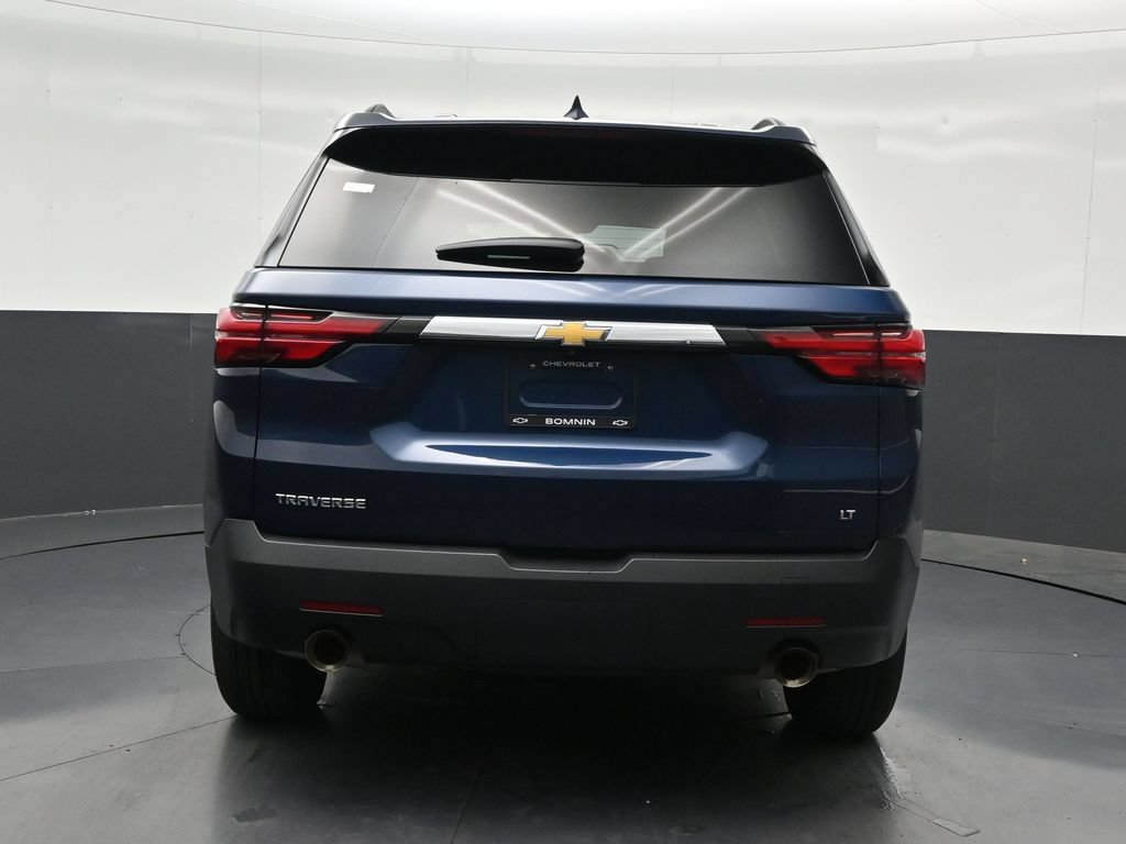 Used 2023 Chevrolet Traverse LT FWD image 4