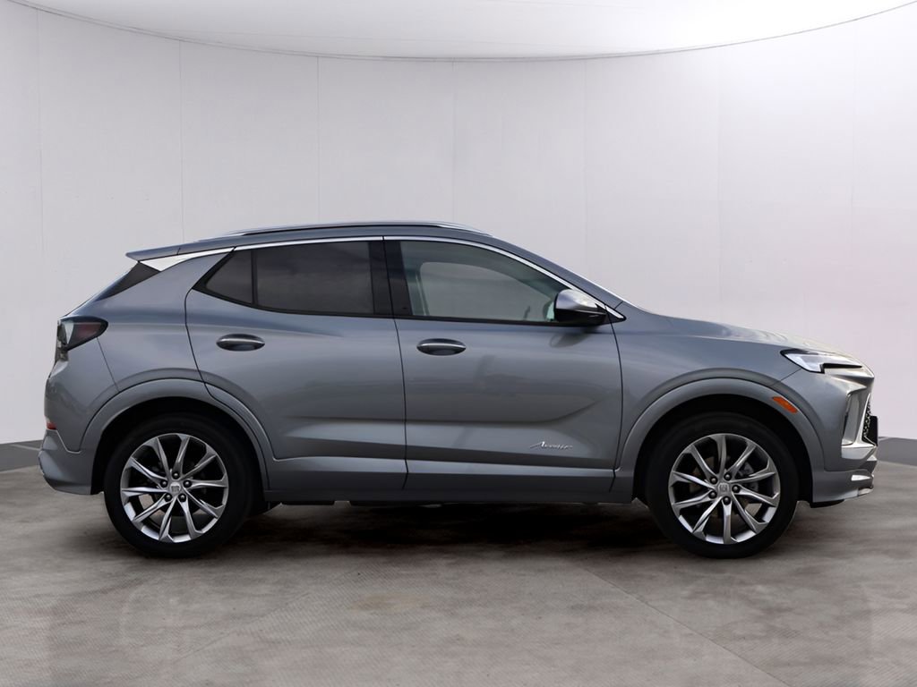 Used 2025 Buick Encore GX Avenir w/ Avenir Convenience Package image 4