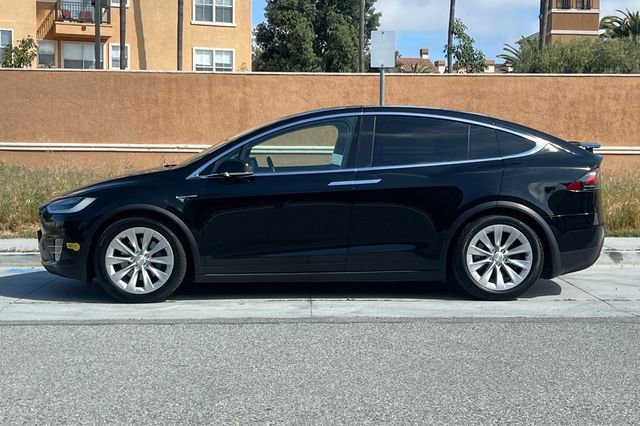 Used 2017 Tesla Model X 75D AWD/4WD image 7