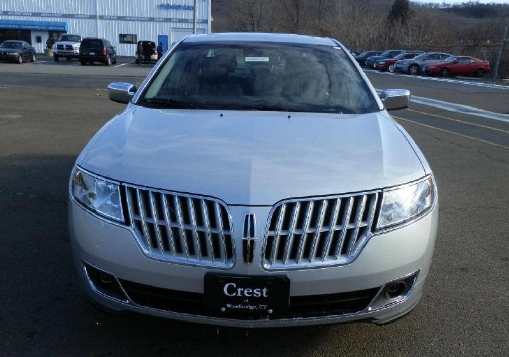 Used 2012 Lincoln MKZ FWD image 2