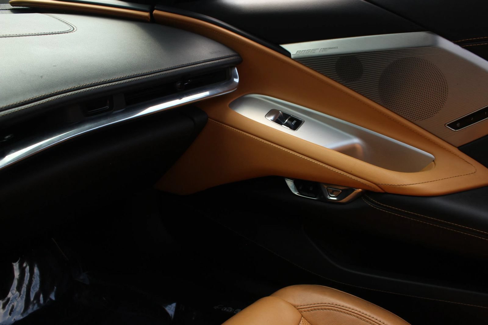 Used 2020 Chevrolet Corvette Stingray Premium Cpe w/ 3LT Preferred Equipment Group RWD image 34
