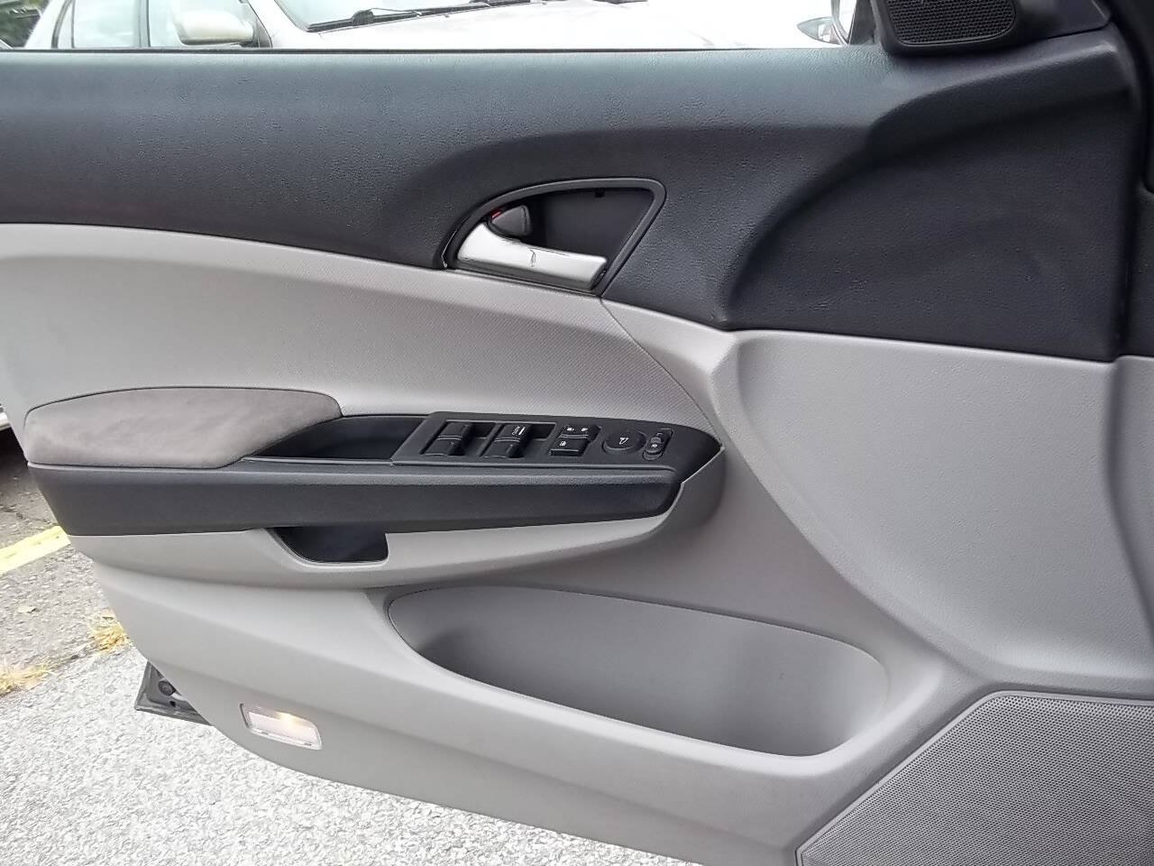 Used 2012 Honda Accord LX image 13
