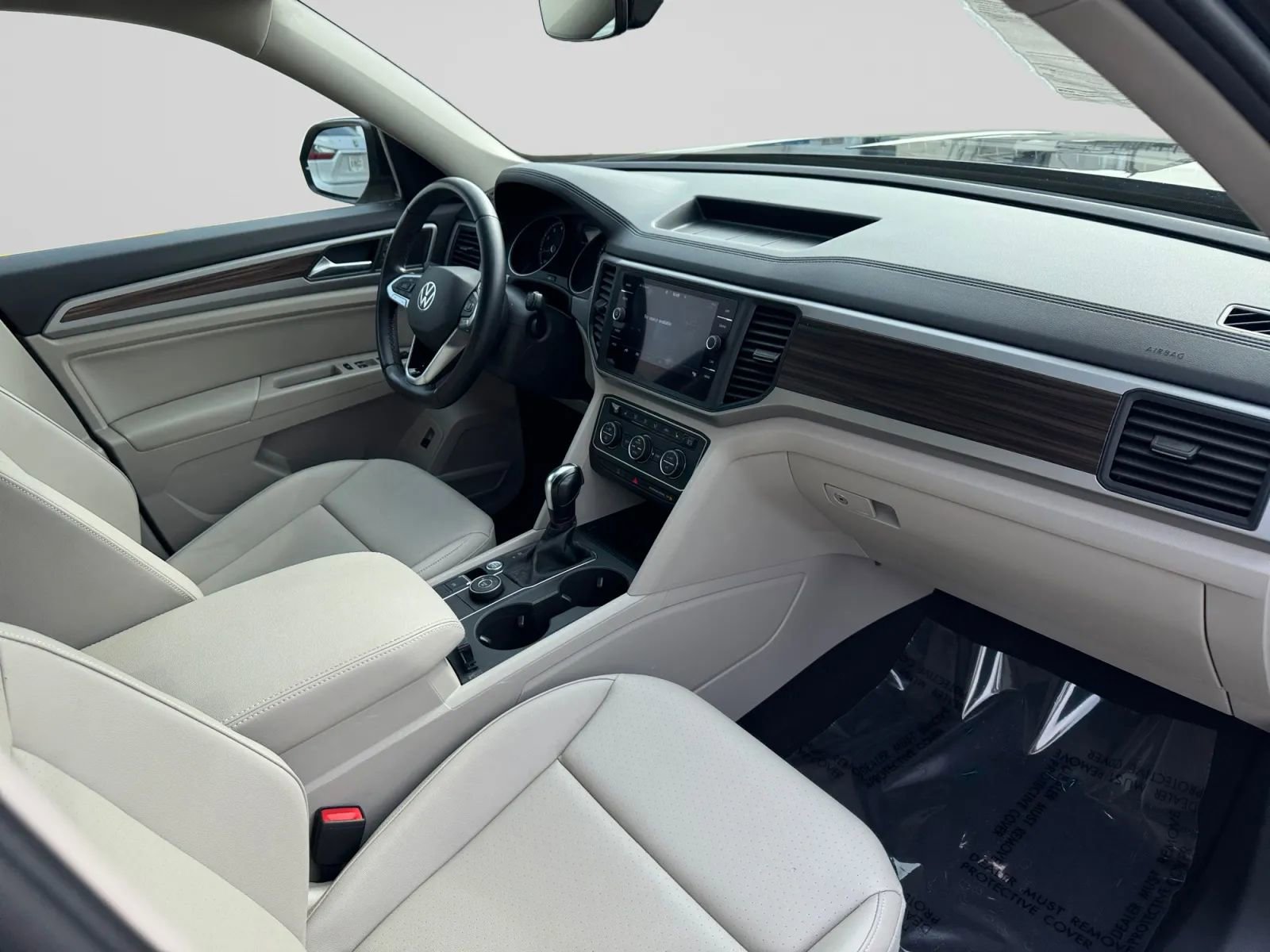 Used 2021 Volkswagen Atlas SE image 36