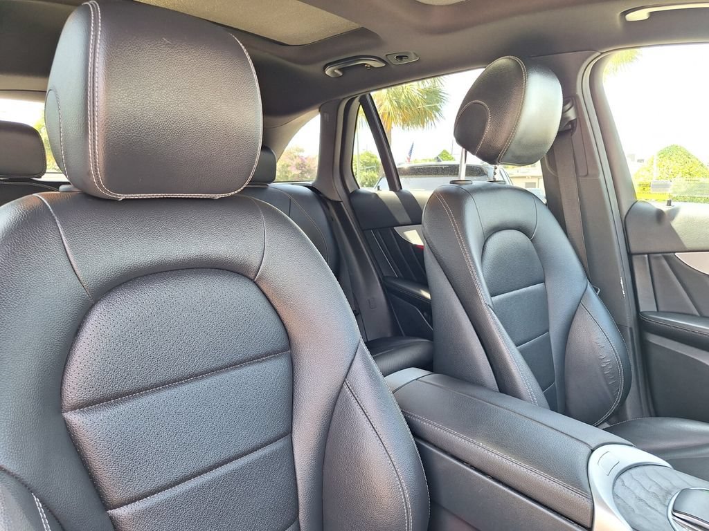 Used 2022 Mercedes-Benz GLC 300 image 26