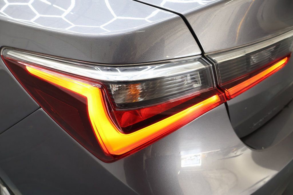 Used 2020 Acura ILX image 25