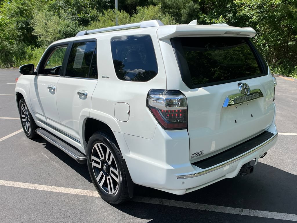 Used 2017 Toyota 4Runner Limited AWD/4WD image 3