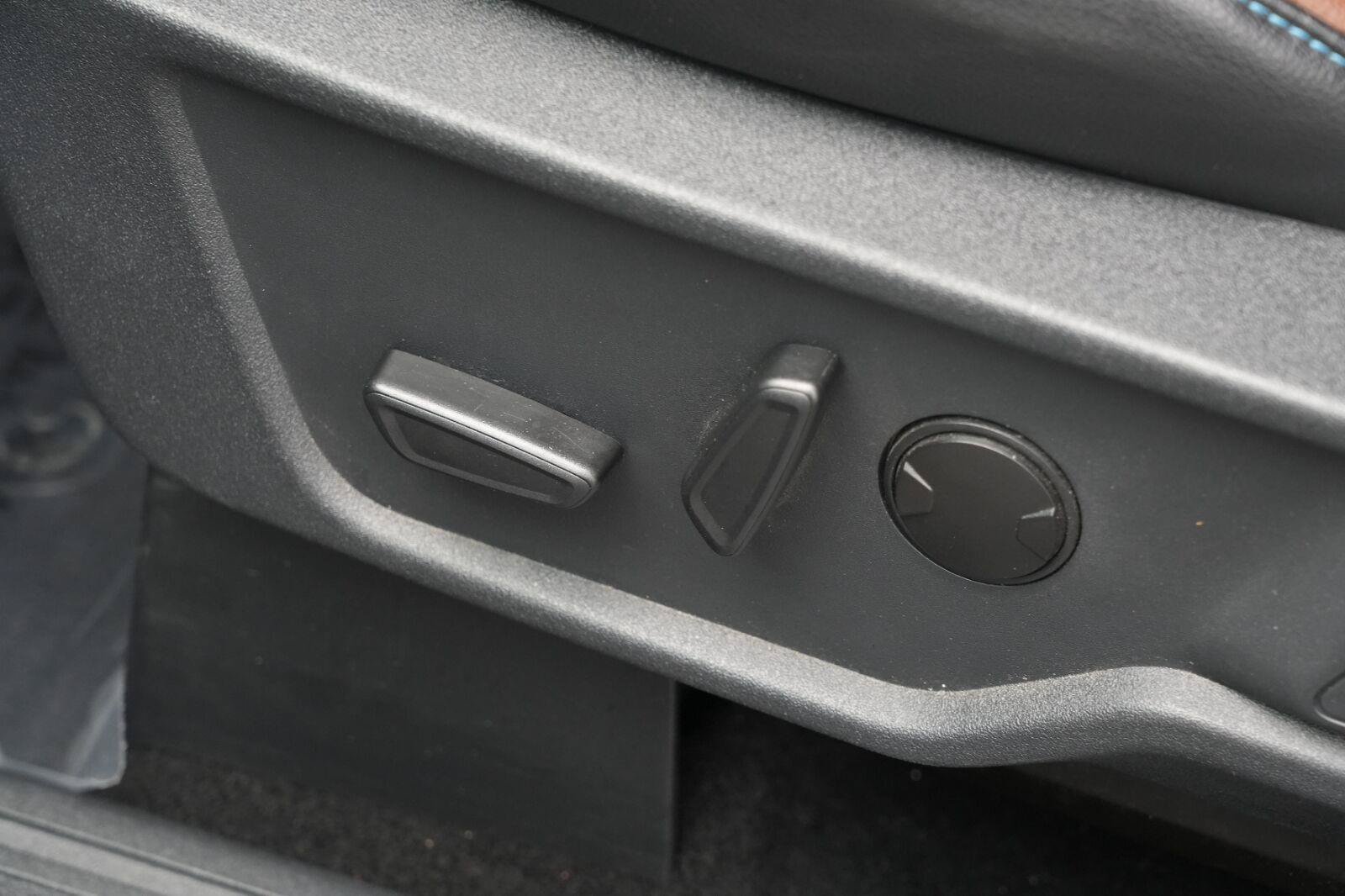 Used 2024 Ford Bronco Outer Banks AWD/4WD image 12