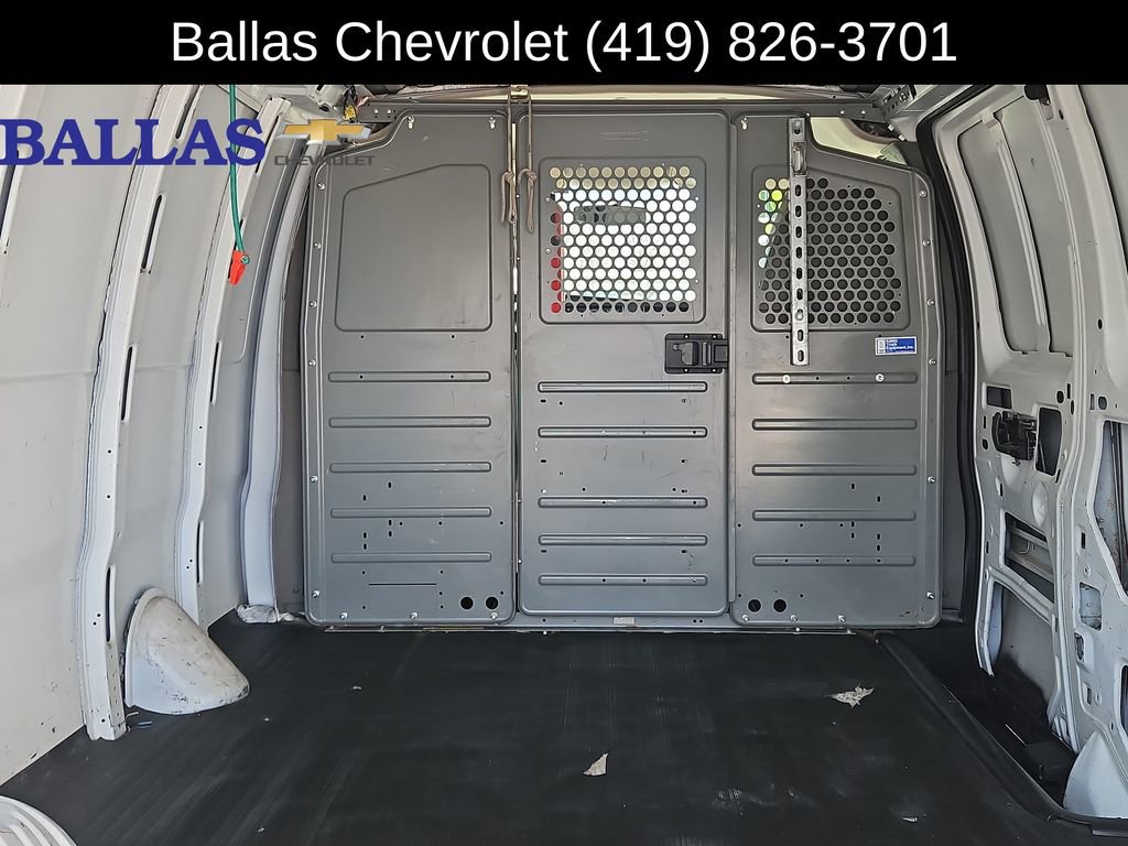 Used 2018 Chevrolet Express 2500 w/ Driver Convenience Package image 24