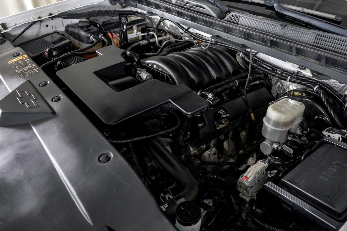 Used 2018 Chevrolet Silverado 1500 LTZ Z71 w/ LTZ Plus Package AWD/4WD image 48