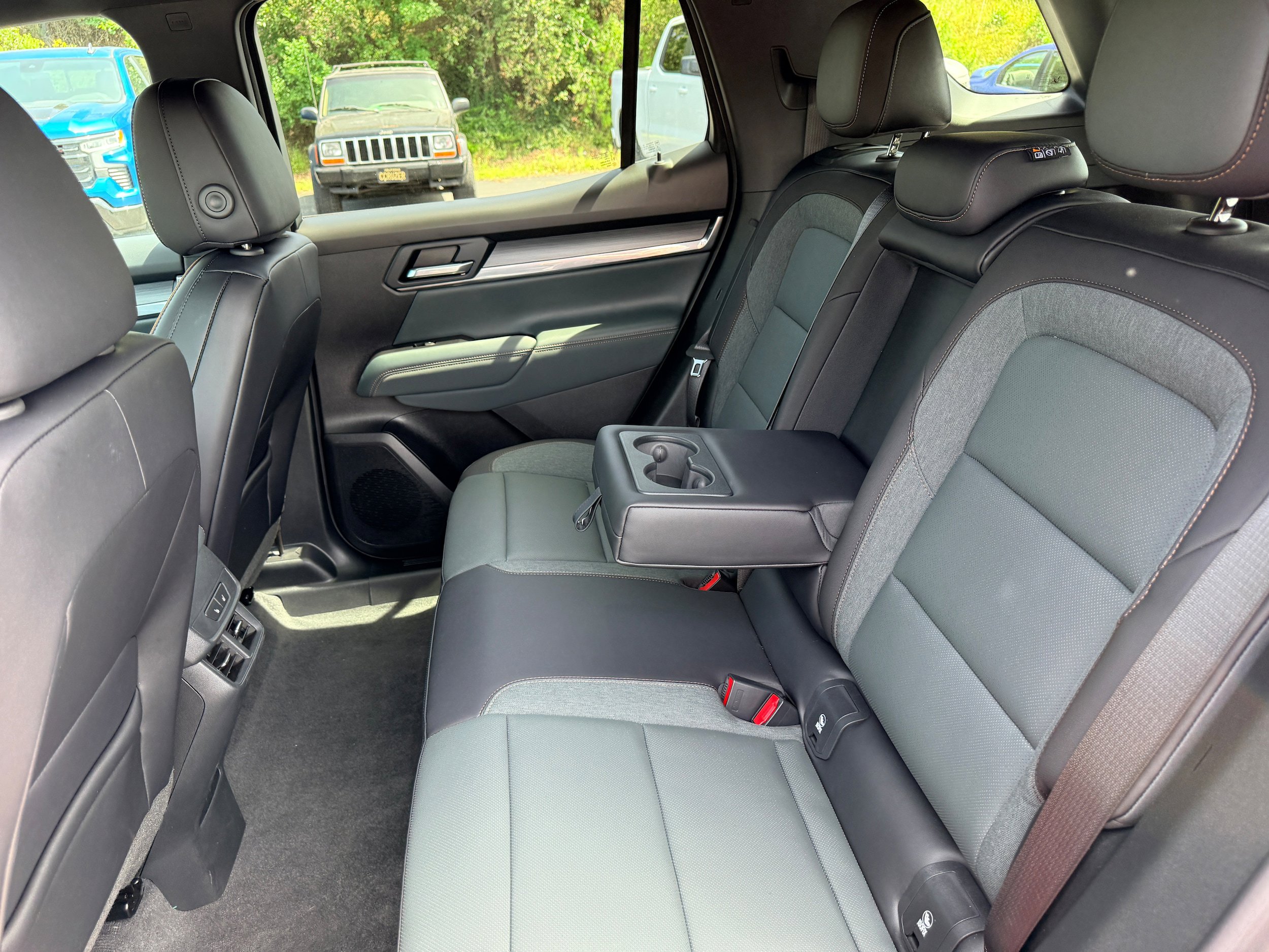 New 2026 GMC Terrain AT4 w/ Convenience Package III AWD/4WD image 9