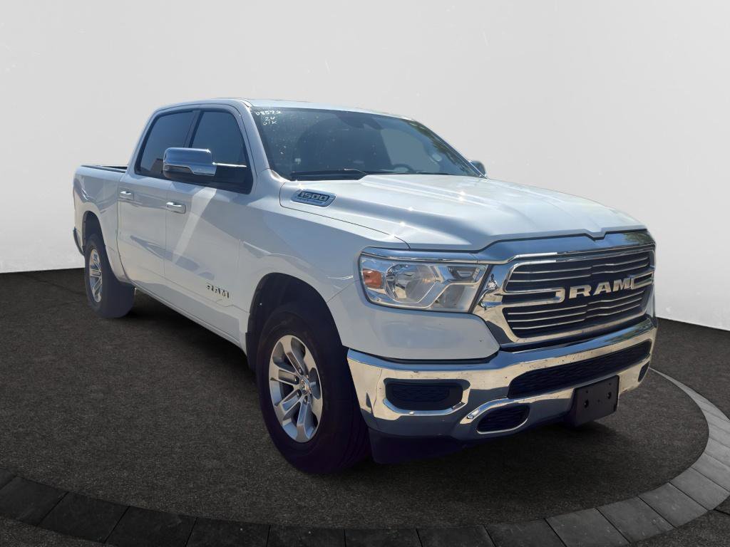 Used 2024 RAM 1500 Laramie AWD/4WD image 3
