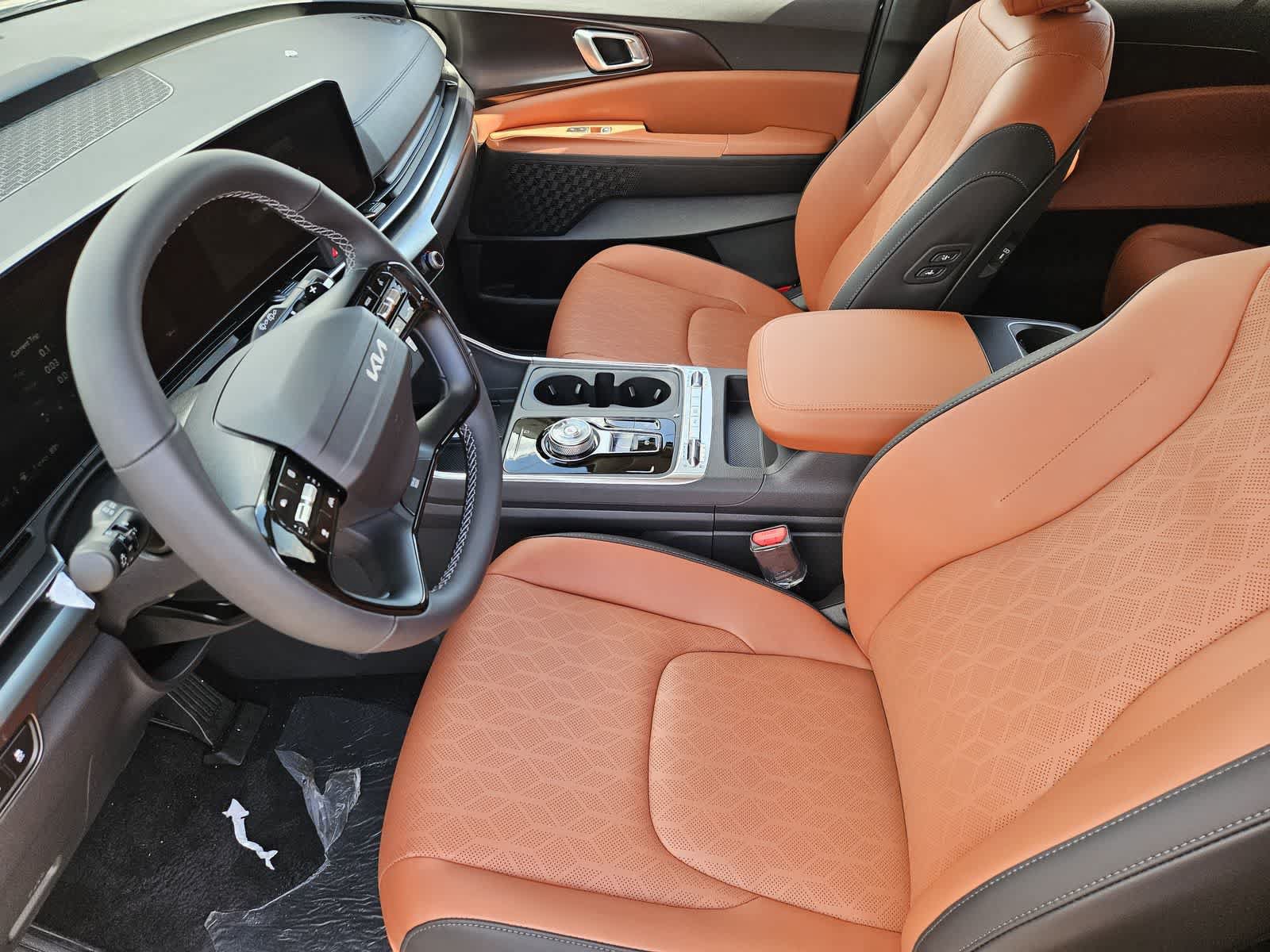 New 2027 Kia Carnival SX w/ Dark Edition Package FWD image 2