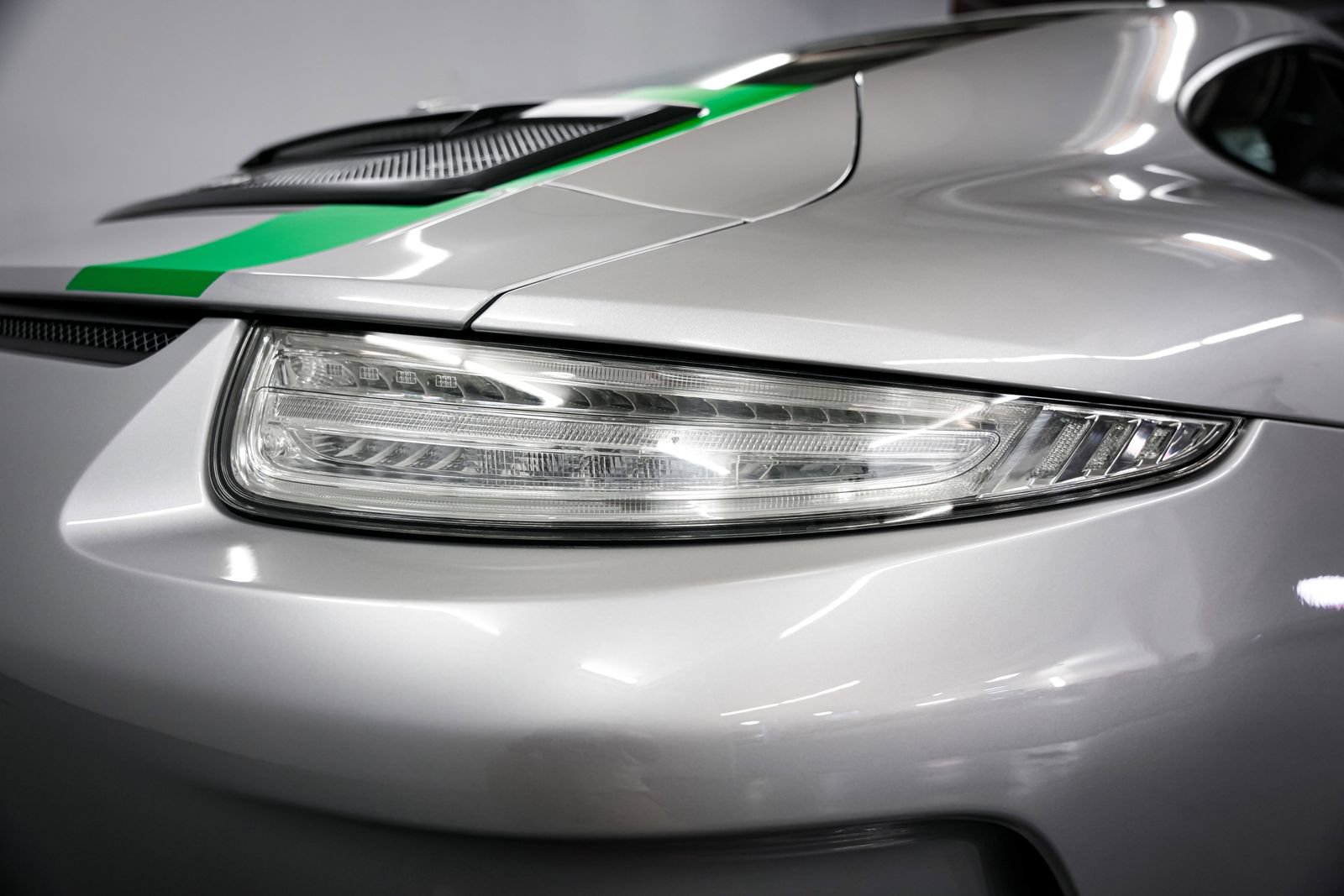 Used 2016 Porsche 911 R RWD image 41