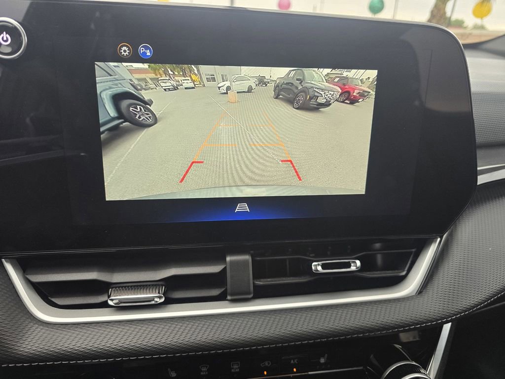 Used 2025 Chevrolet Equinox LT AWD/4WD image 20