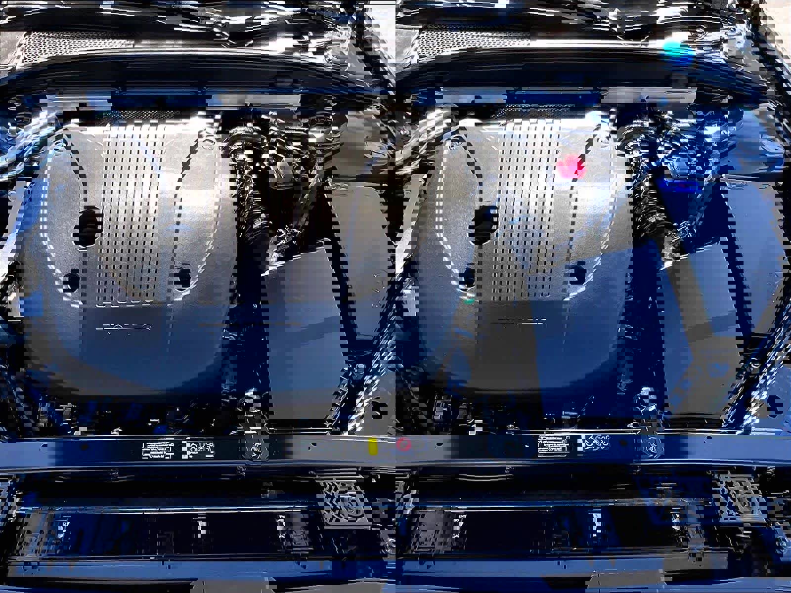 Used 2025 Volvo V60 B5 Cross Country Plus image 13