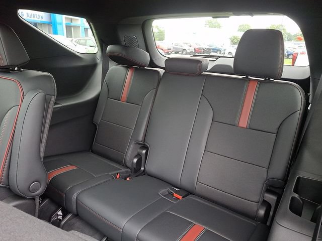 New 2027 Chevrolet Traverse RS w/ LPO, Floor Liner Package AWD/4WD image 7