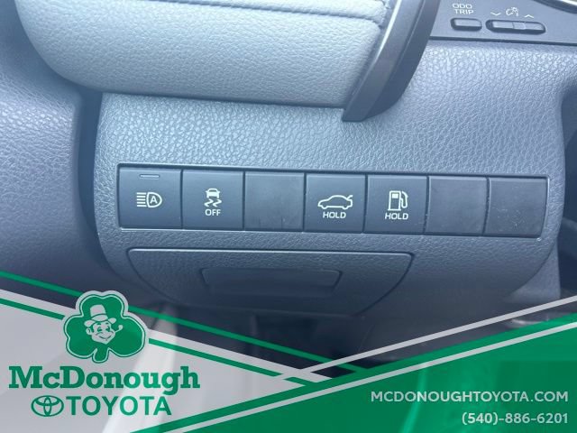 Certified 2022 Toyota Camry LE FWD image 18