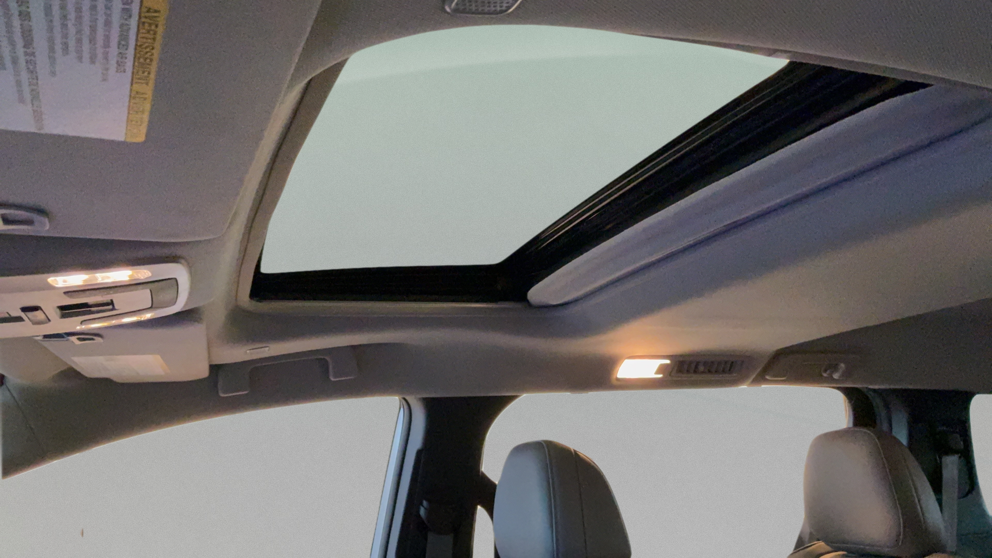 Certified 2025 Toyota Sienna XLE FWD image 24