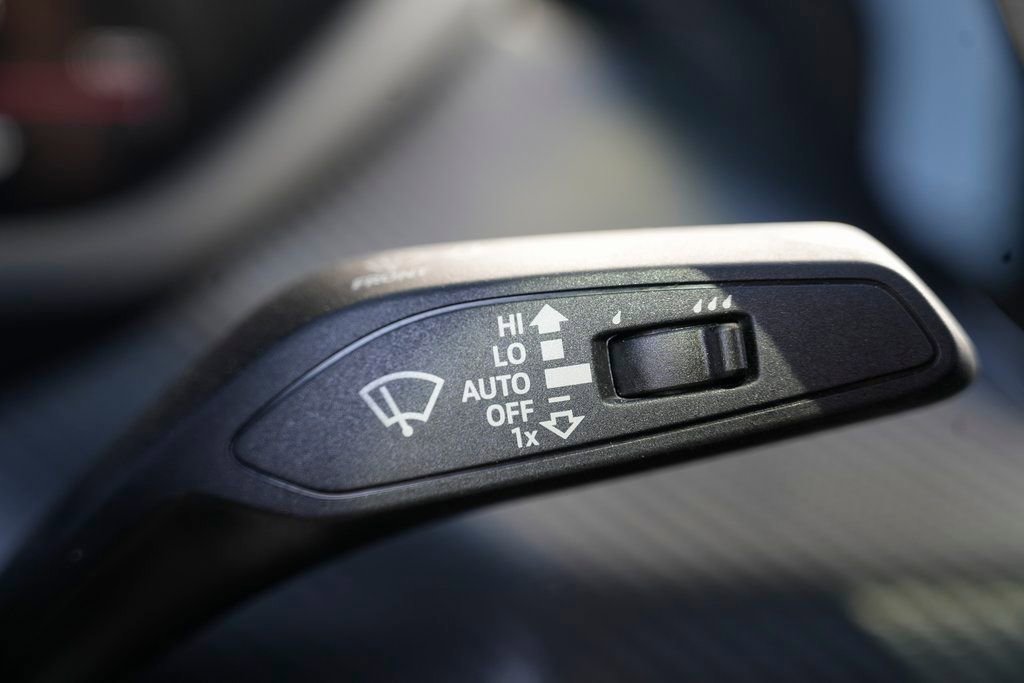 Used 2022 Audi e-tron GT Premium Plus AWD/4WD image 50