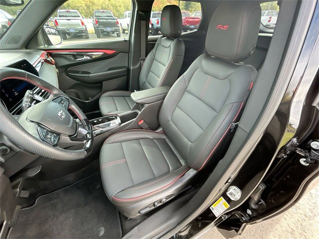 Used 2025 Chevrolet TrailBlazer RS w/ Convenience Package image 19