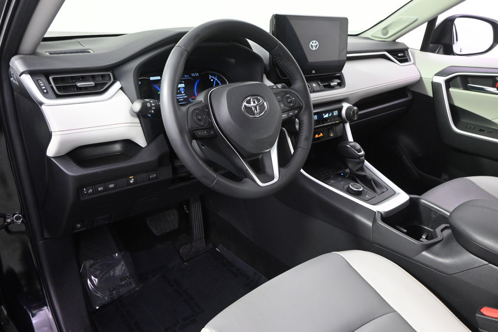 Used 2023 Toyota RAV4 XLE Premium AWD/4WD image 11