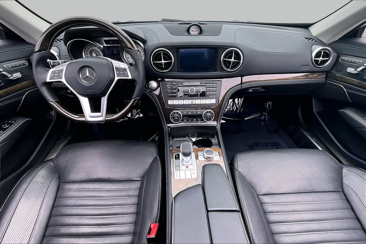 Used 2015 Mercedes-Benz SL 550 image 12