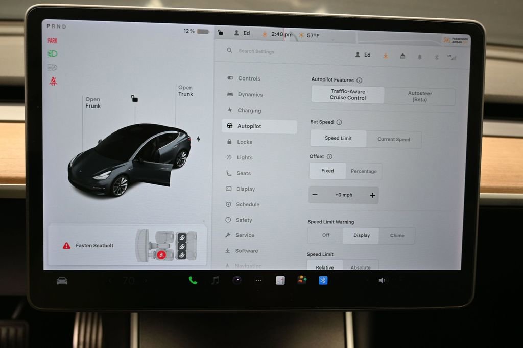 Used 2018 Tesla Model 3 Long Range image 28