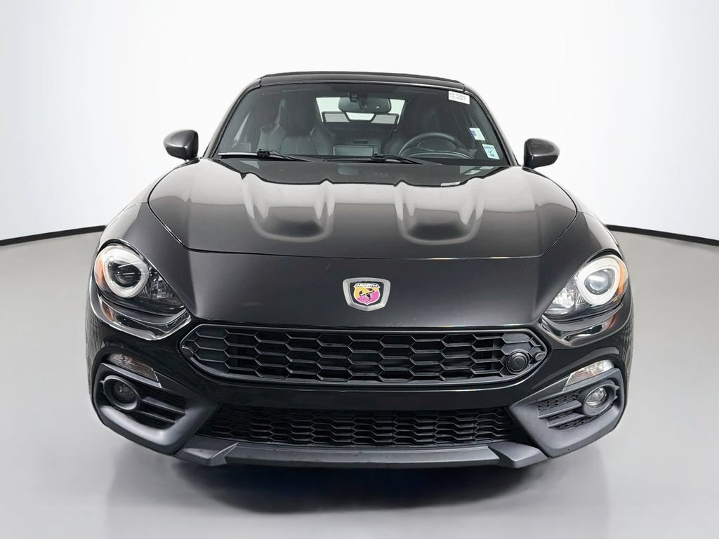 Used 2019 FIAT 124 Spider Abarth w/ Convenience Group RWD image 2