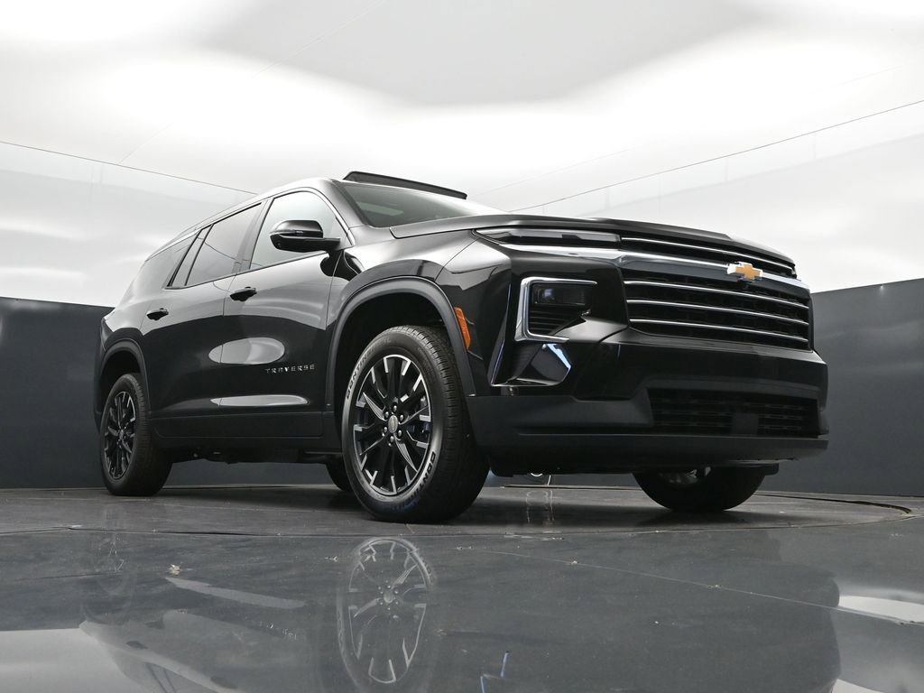 New 2026 Chevrolet Traverse LT w/ Sun and Wheel Package FWD image 44