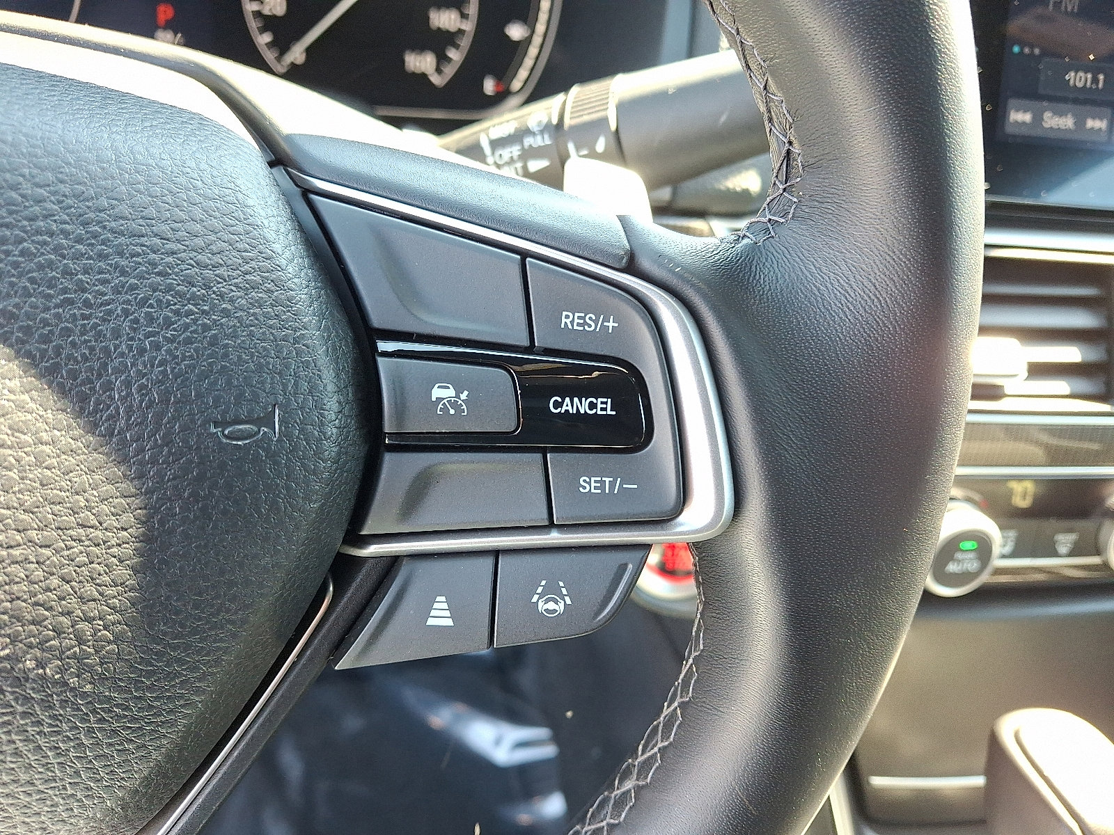 Used 2022 Honda Accord Sport image 21