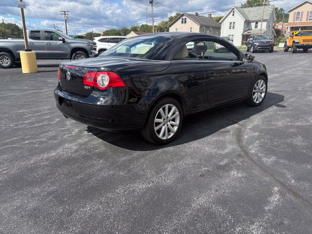 Used 2011 Volkswagen Eos Komfort FWD image 4