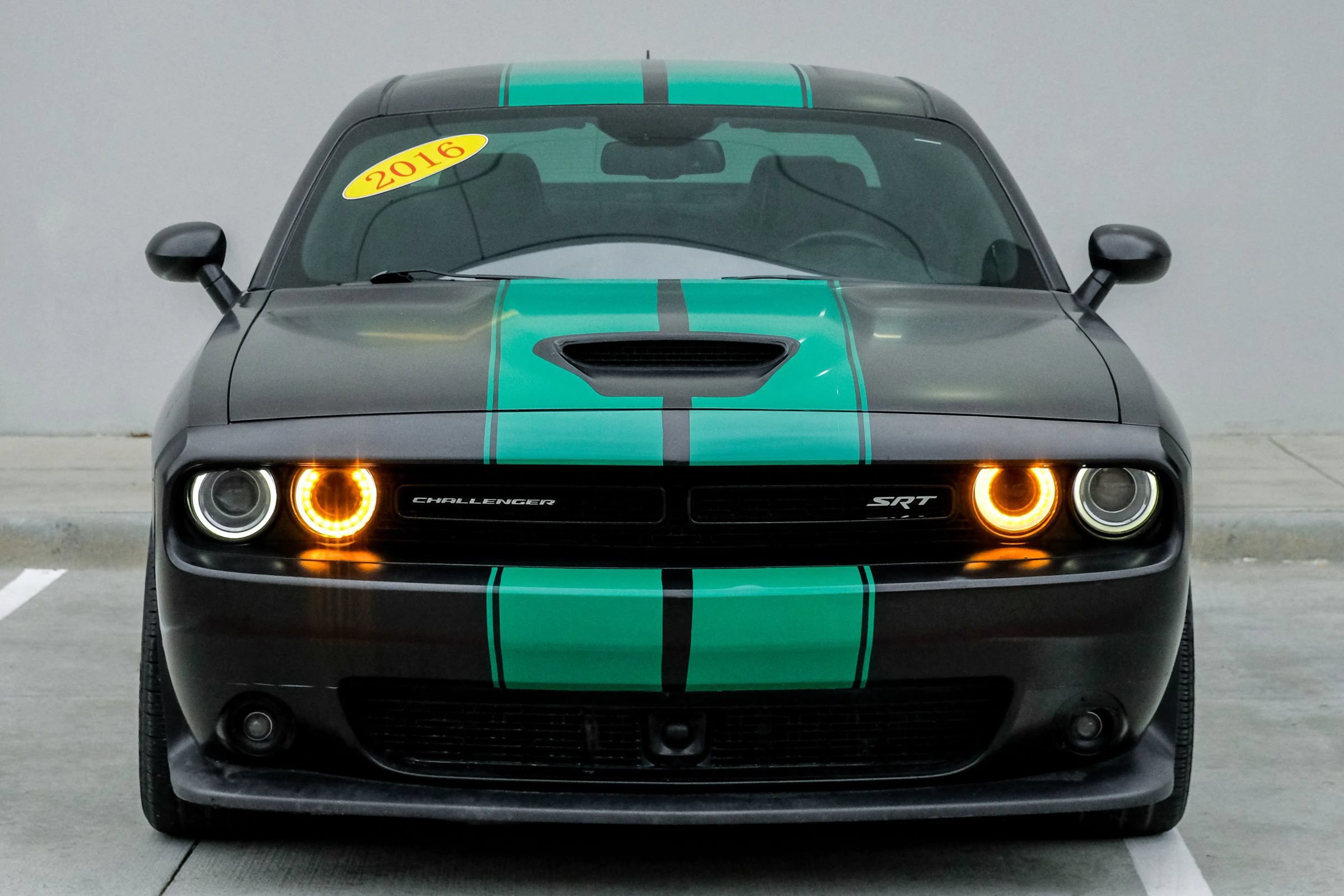 Used 2016 Dodge Challenger SRT w/ Technology Group RWD image 15