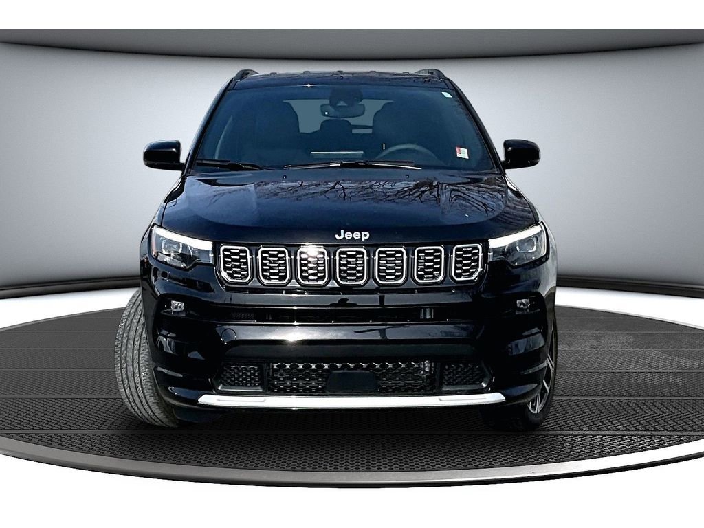 Certified 2024 Jeep Compass Limited w/ Elite Group AWD/4WD image 4