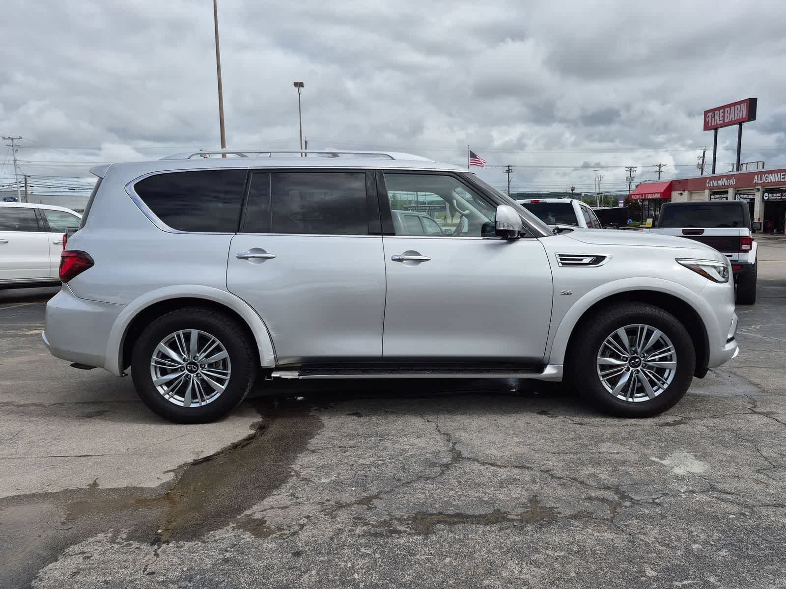Used 2019 INFINITI QX80 Luxe w/ All-Season Package RWD image 7