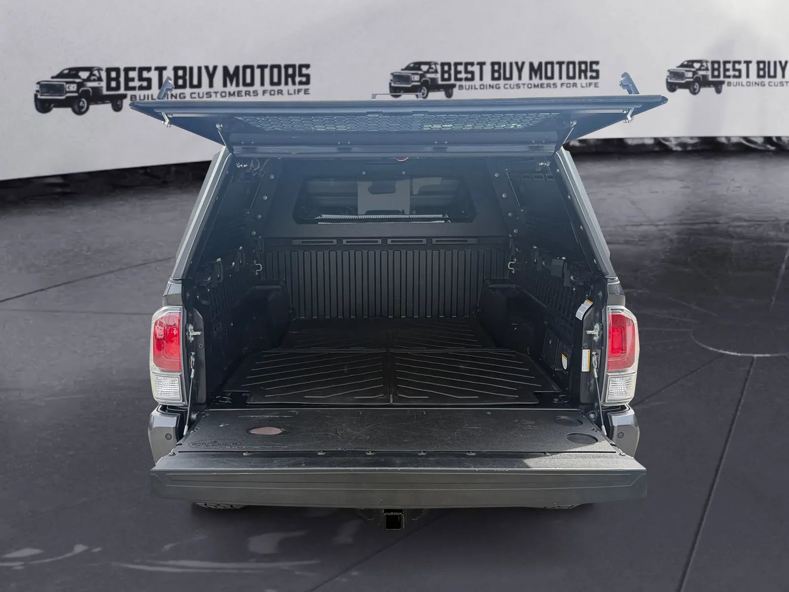 Used 2021 Toyota Tacoma TRD Off-Road w/ Technology Package image 35