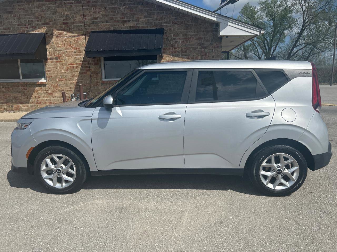 Used 2020 Kia Soul S image 10