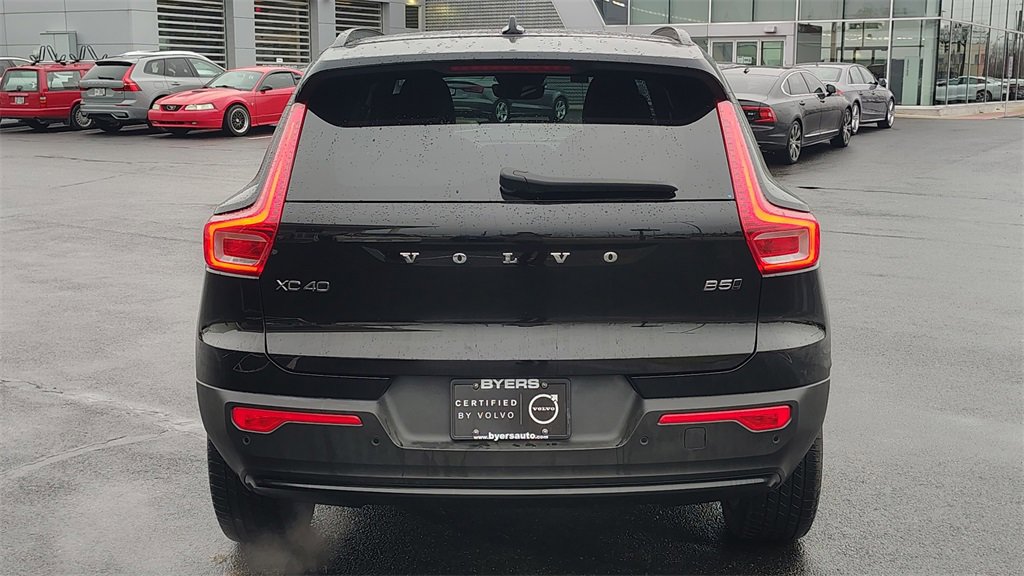 Used 2025 Volvo XC40 B5 Plus image 31