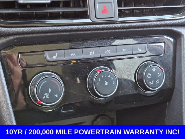 Used 2023 Volkswagen Taos SE w/ Panoramic Sunroof Package FWD image 27