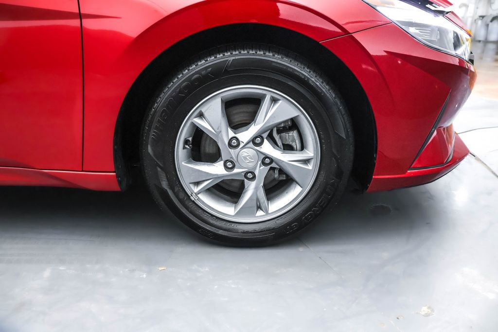 Certified 2023 Hyundai Elantra SE w/ Cargo Package image 37