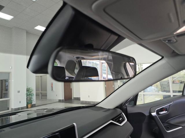 Used 2024 Toyota RAV4 XLE Premium image 40