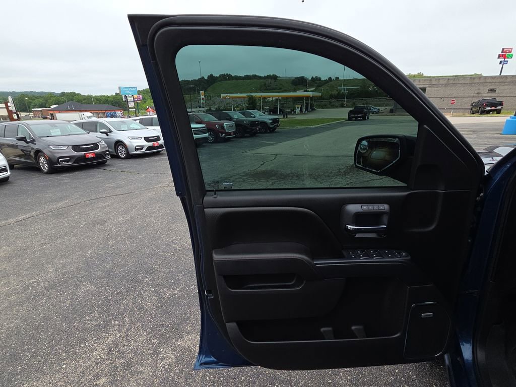 Used 2016 GMC Sierra 1500 SLT w/ All Terrain X Package AWD/4WD image 13