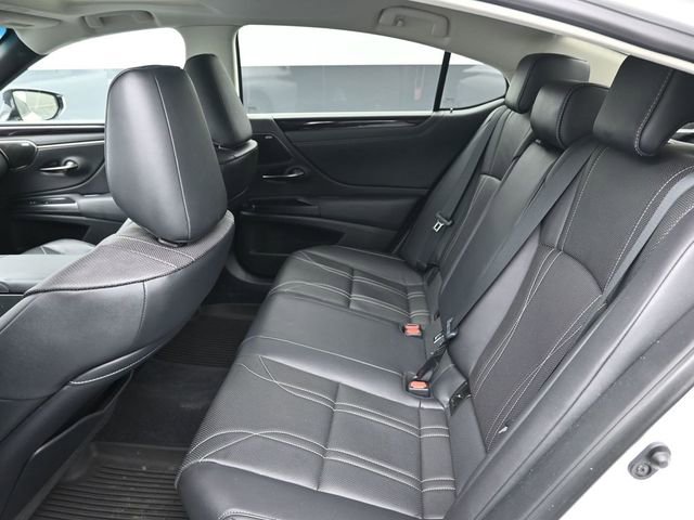 Used 2021 Lexus ES 300h w/ Accessory Package image 29