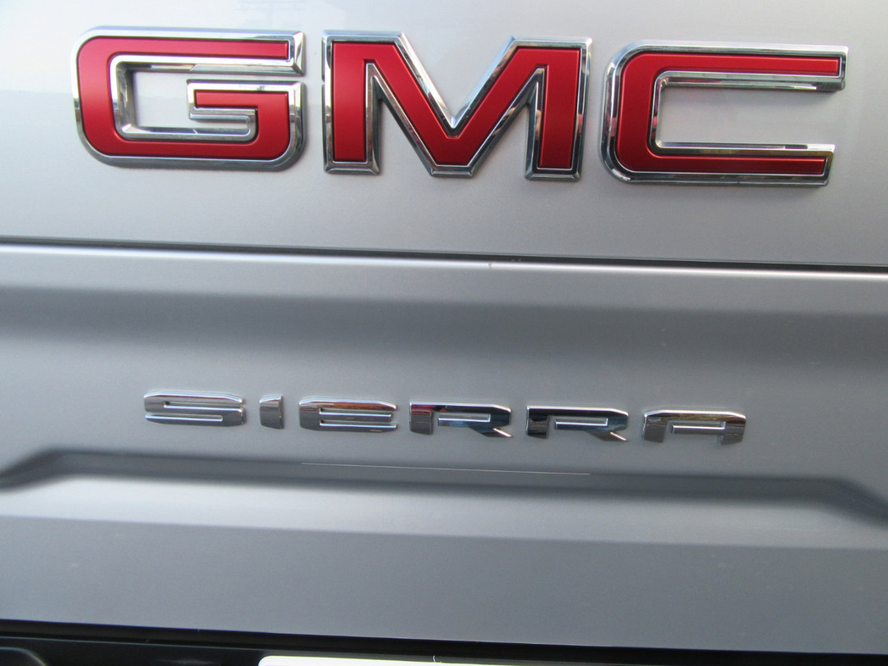 Used 2022 GMC Sierra 1500 Elevation image 23