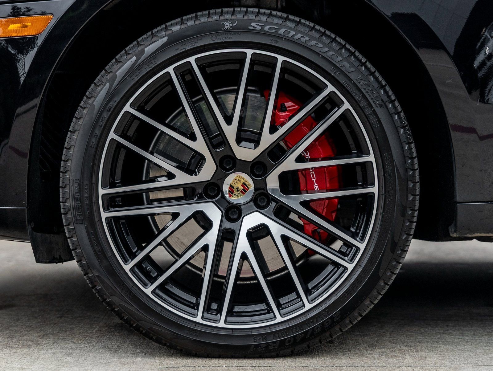 Used 2023 Porsche Macan GTS image 10